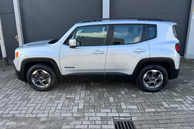 Jeep Renegade (2016) thumbnail 6