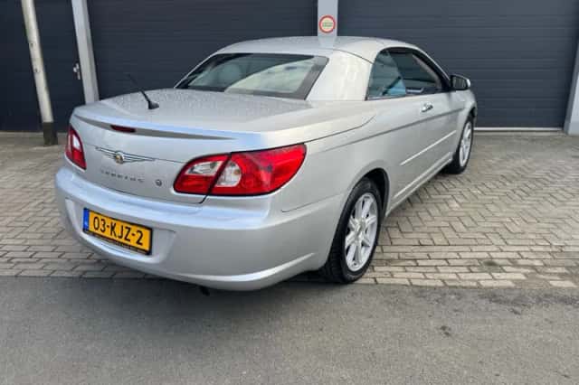 Chrysler SEBRING (2010) thumbnail 4