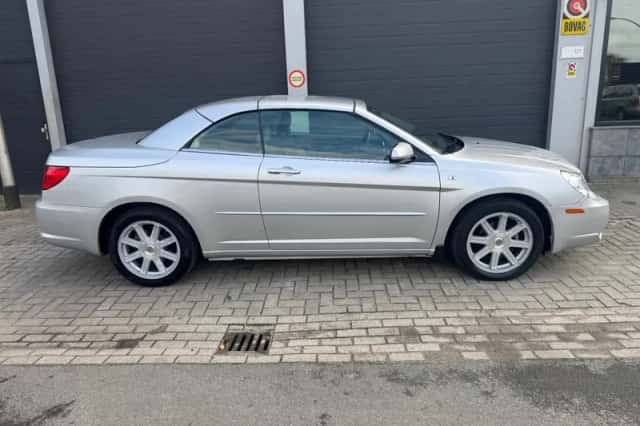 Chrysler SEBRING (2010) thumbnail 5
