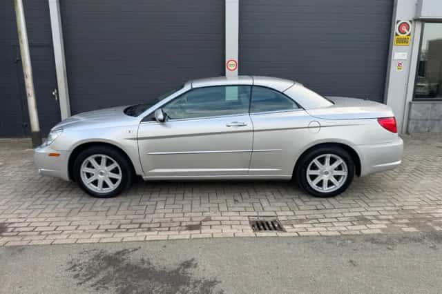 Chrysler SEBRING (2010) thumbnail 6