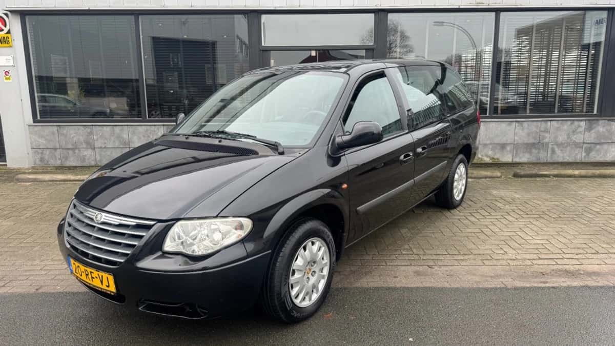 Chrysler GRAND VOYAGER — foto 1