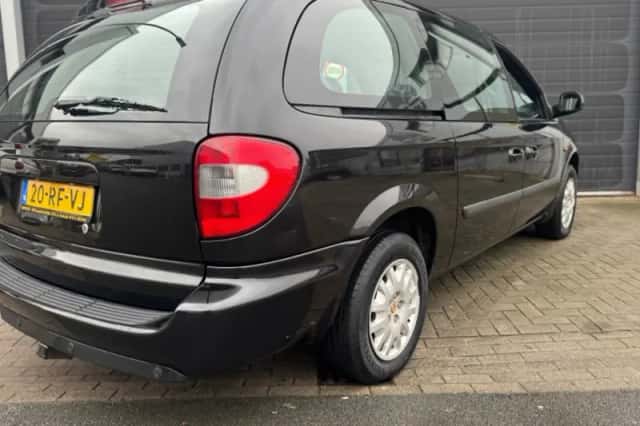 Chrysler GRAND VOYAGER (2005) thumbnail 4