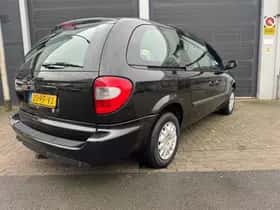 Chrysler GRAND VOYAGER (2005) thumbnail 4