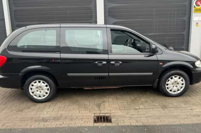 Chrysler GRAND VOYAGER (2005) thumbnail 5