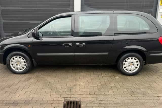 Chrysler GRAND VOYAGER (2005) thumbnail 6