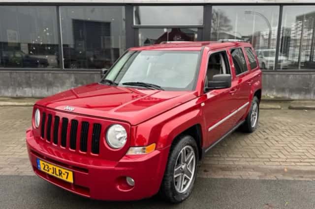 Jeep PATRIOT (2009) thumbnail 1