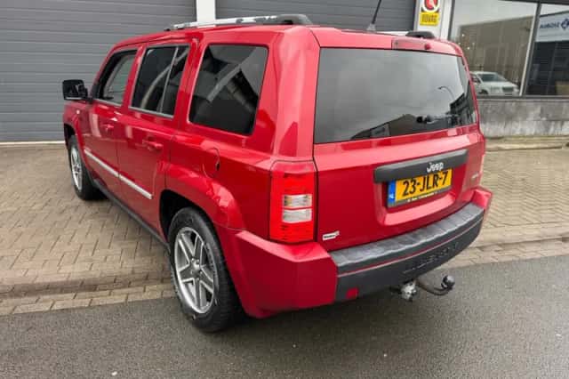 Jeep PATRIOT (2009) thumbnail 3
