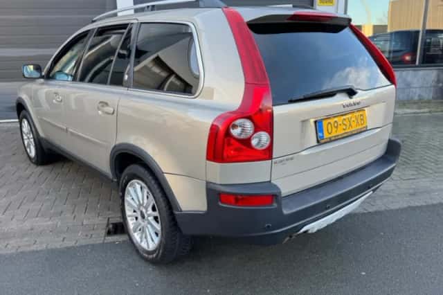Volvo XC90 (2004) thumbnail 2
