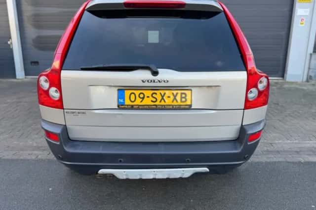 Volvo XC90 (2004) thumbnail 5