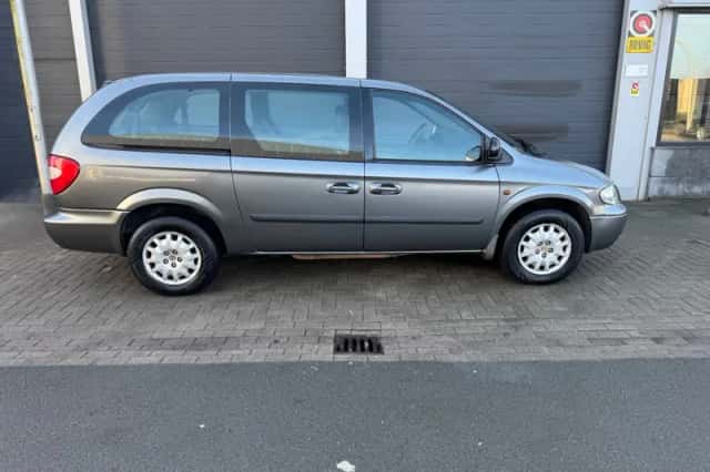 Chrysler GRAND VOYAGER (2006) thumbnail 5