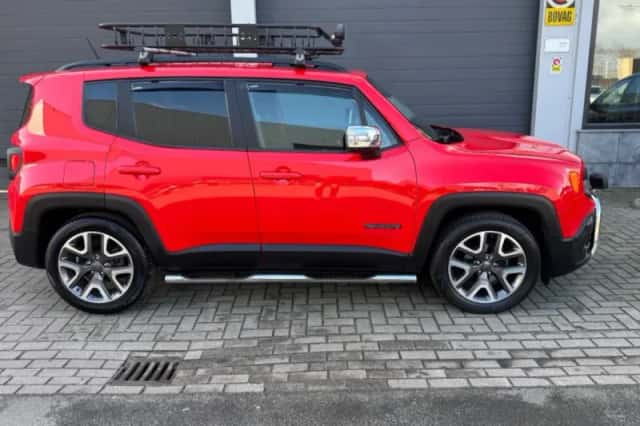 Jeep Renegade (2017) thumbnail 5