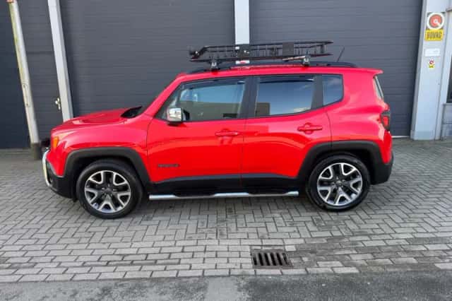 Jeep Renegade (2017) thumbnail 6