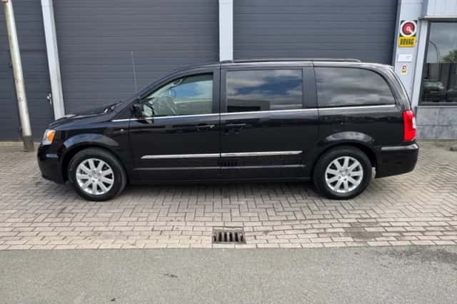 Chrysler TOWN COUNTRY (2015) thumbnail 5