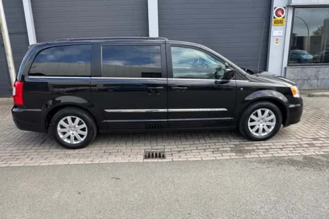 Chrysler TOWN COUNTRY (2015) thumbnail 6