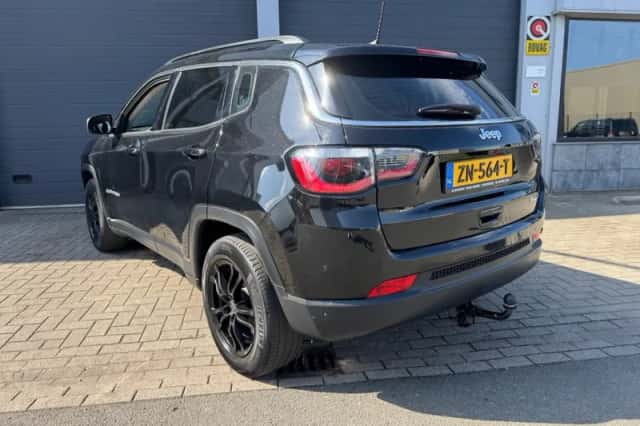 Jeep Compass (2019) thumbnail 3