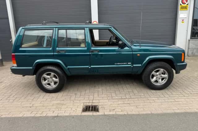 Jeep Cherokee (1997) thumbnail 5