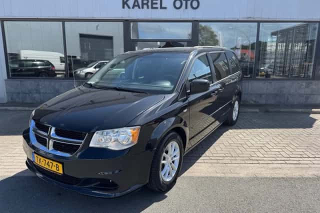 Chrysler TOWN COUNTRY (2014) thumbnail 1