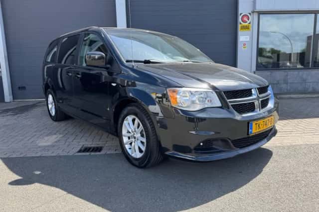 Chrysler TOWN COUNTRY (2014) thumbnail 2