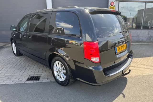 Chrysler TOWN COUNTRY (2014) thumbnail 3