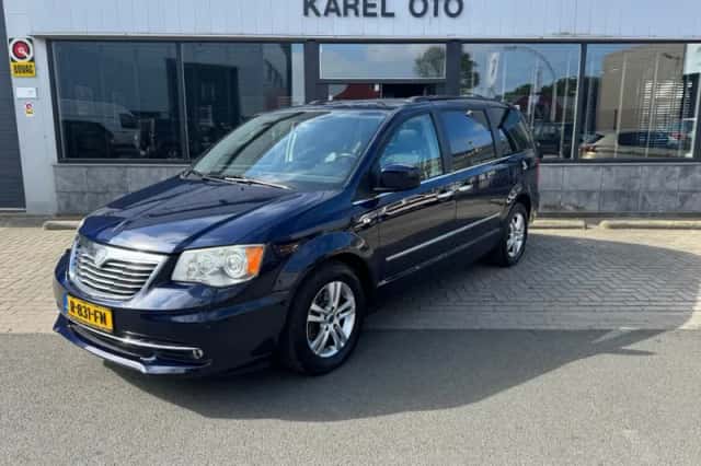 Lancia VOYAGER (2012) thumbnail 1