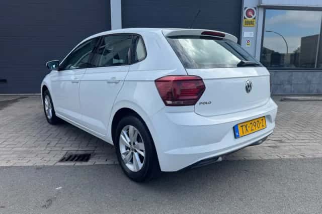 Volkswagen Polo (2018) thumbnail 3
