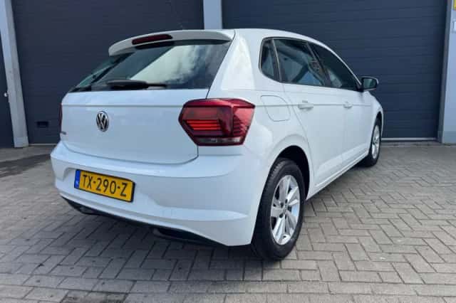 Volkswagen Polo (2018) thumbnail 4