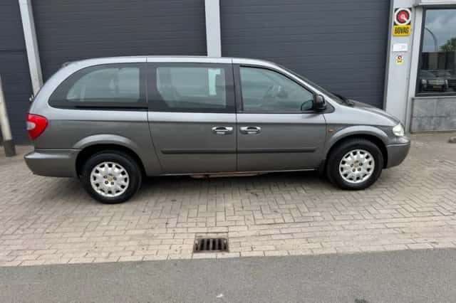 Chrysler GRAND VOYAGER (2006) thumbnail 3