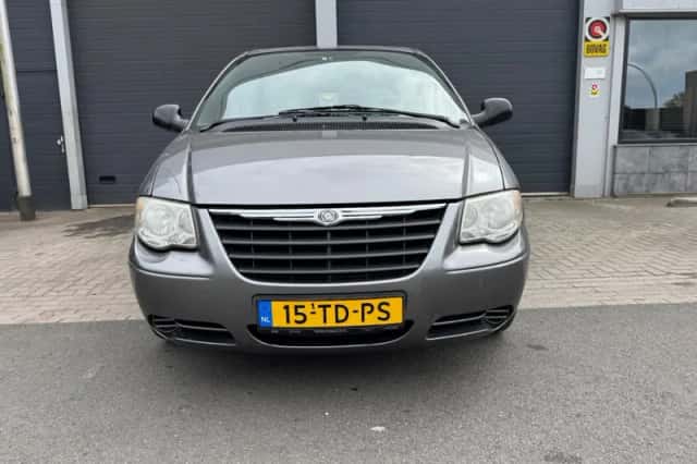 Chrysler GRAND VOYAGER (2006) thumbnail 5
