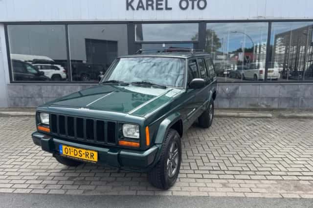 Jeep Cherokee (1999) thumbnail 1