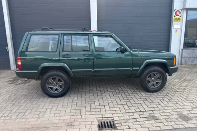 Jeep Cherokee (1999) thumbnail 4