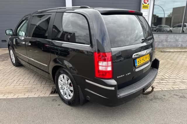 Chrysler GRAND VOYAGER (2009) thumbnail 3