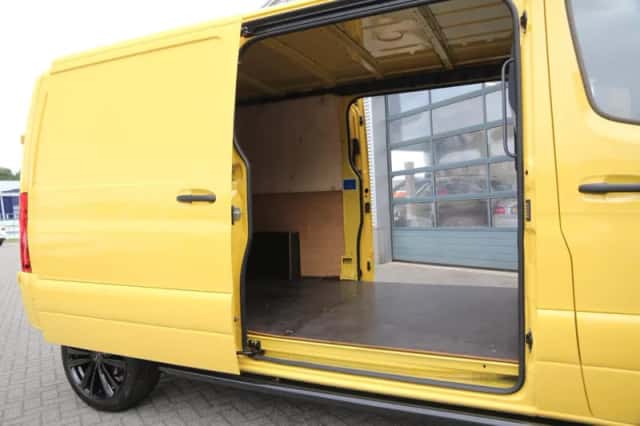Mercedes-Benz Sprinter (2021) thumbnail 11