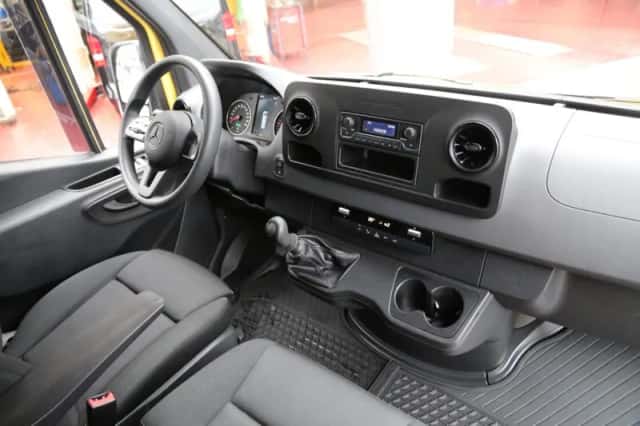 Mercedes-Benz Sprinter (2021) thumbnail 5