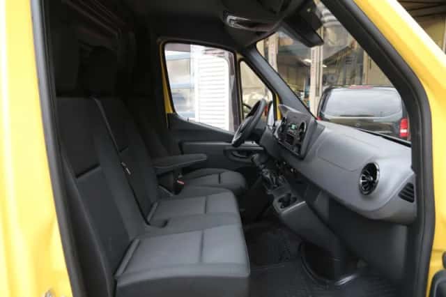 Mercedes-Benz Sprinter (2021) thumbnail 9