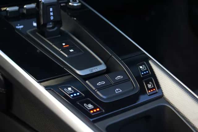 Porsche 911 (2020) thumbnail 13