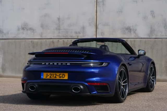 Porsche 911 (2020) thumbnail 17