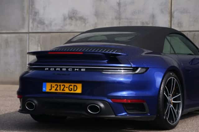 Porsche 911 (2020) thumbnail 22