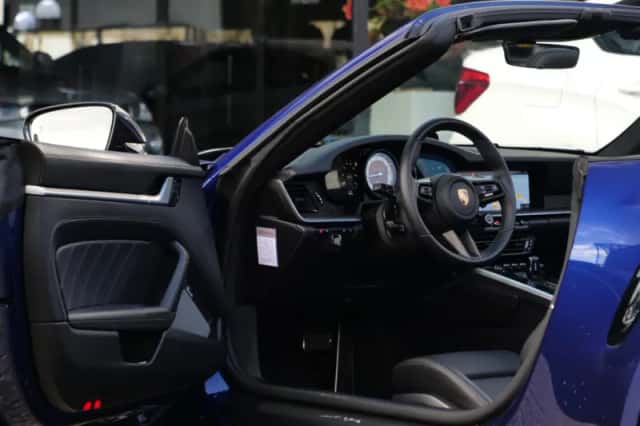 Porsche 911 (2020) thumbnail 28