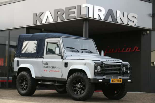Land Rover Defender (2011) thumbnail 2