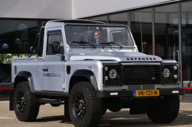 Land Rover Defender (2011) thumbnail 14