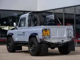 Land Rover Defender (2011) thumbnail 15