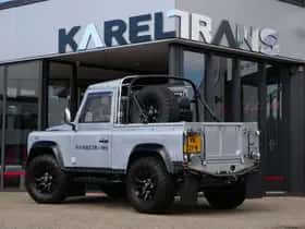Land Rover Defender (2011) thumbnail 3
