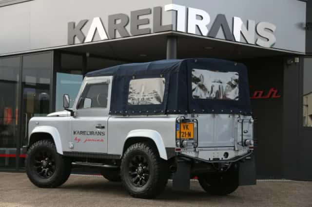 Land Rover Defender (2011) thumbnail 4