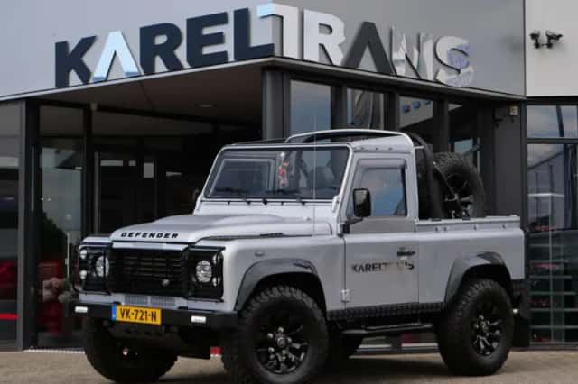 Land Rover Defender (2011) thumbnail 38