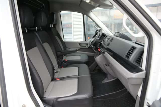 Volkswagen Crafter (2018) thumbnail 9