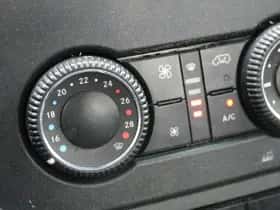 Mercedes-Benz Sprinter (2016) thumbnail 13