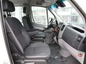 Mercedes-Benz Sprinter (2016) thumbnail 9