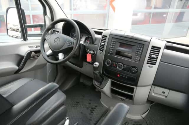 Mercedes-Benz Sprinter (2016) thumbnail 5