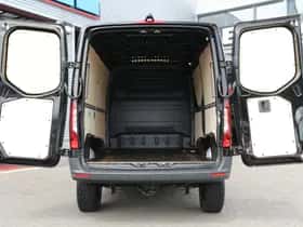 Mercedes-Benz Sprinter (2020) thumbnail 3