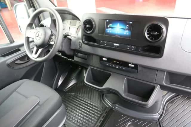 Mercedes-Benz Sprinter (2020) thumbnail 5